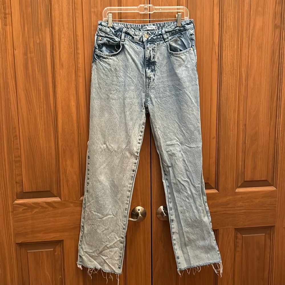 Zara light wash frayed jeans size 10